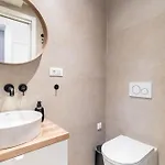 Art Corner - Boutique Artist's Apartament *