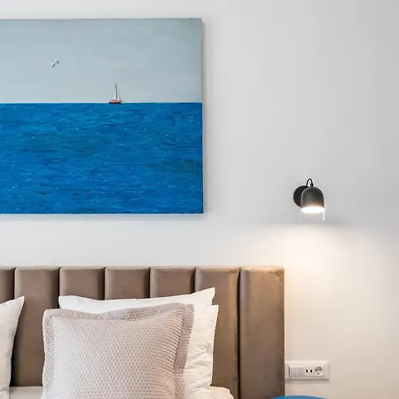 Art Corner - Boutique Artist's Apartment Split
