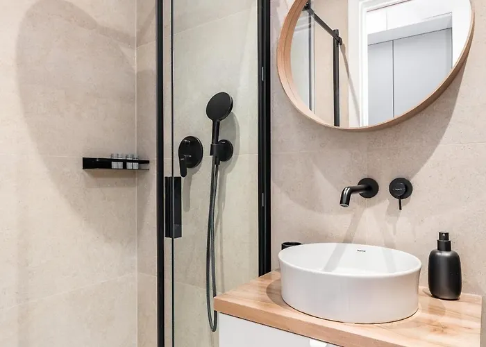 Art Corner - Boutique Artist's Split